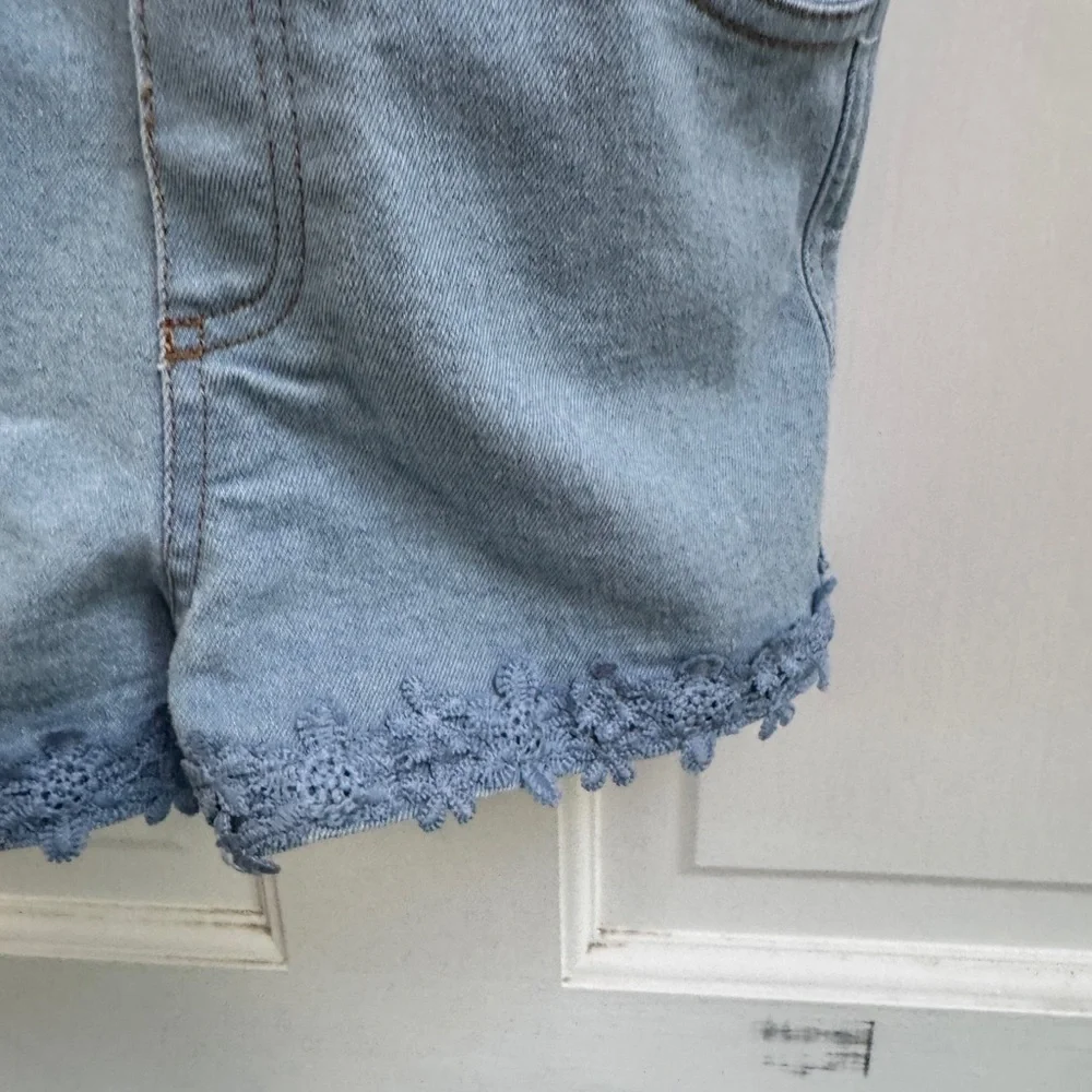 Calvin Klein Jeans 4T Girls Light Blue Floral Kids Short Overalls - Picture 3 of 8